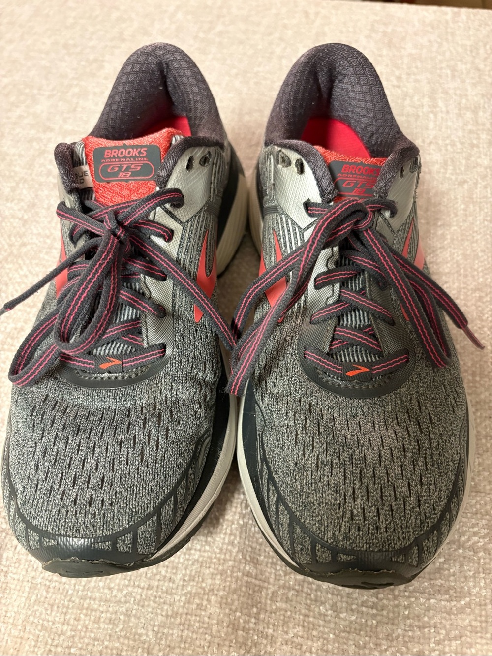 Brooks Adrenaline GTS 18 Gray and Pink Women's Running Sneakers Size 9